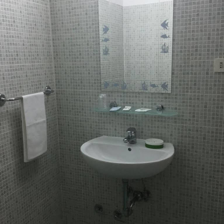 רומא Hotel Touring מראה חיצוני תמונה