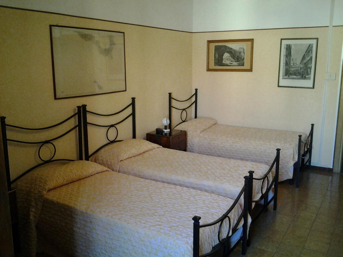 רומא Hotel Touring מראה חיצוני תמונה
